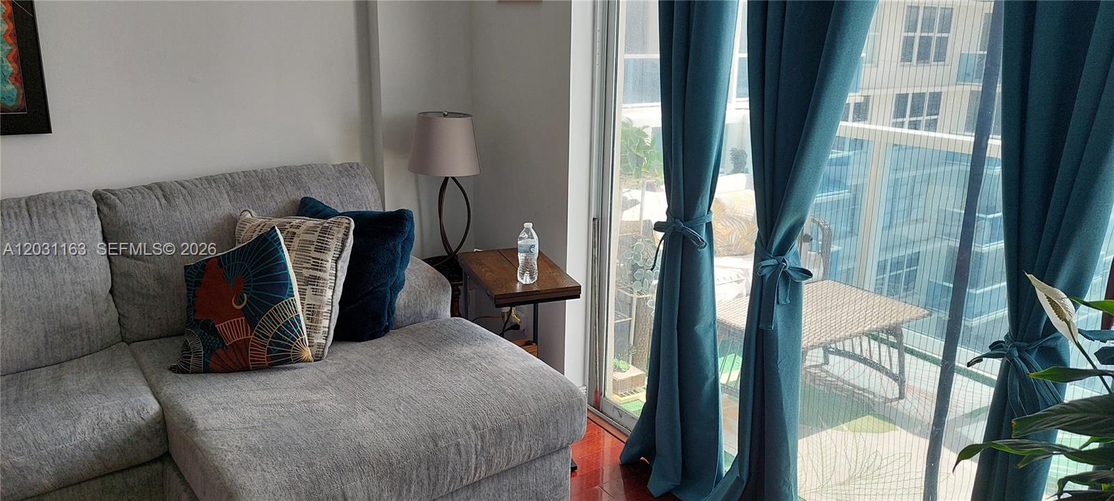 HALLMARK OF HOLLYWOOD CON - Residential Lease