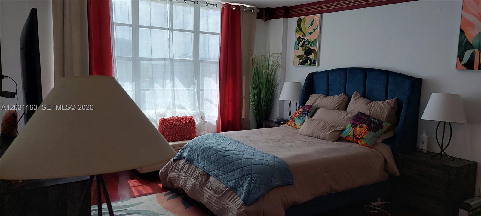 HALLMARK OF HOLLYWOOD CON - Residential Lease