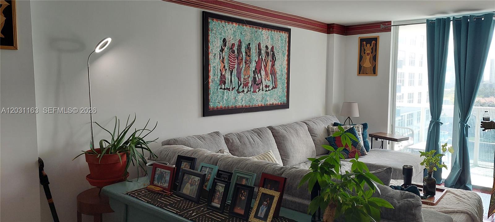HALLMARK OF HOLLYWOOD CON - Residential Lease
