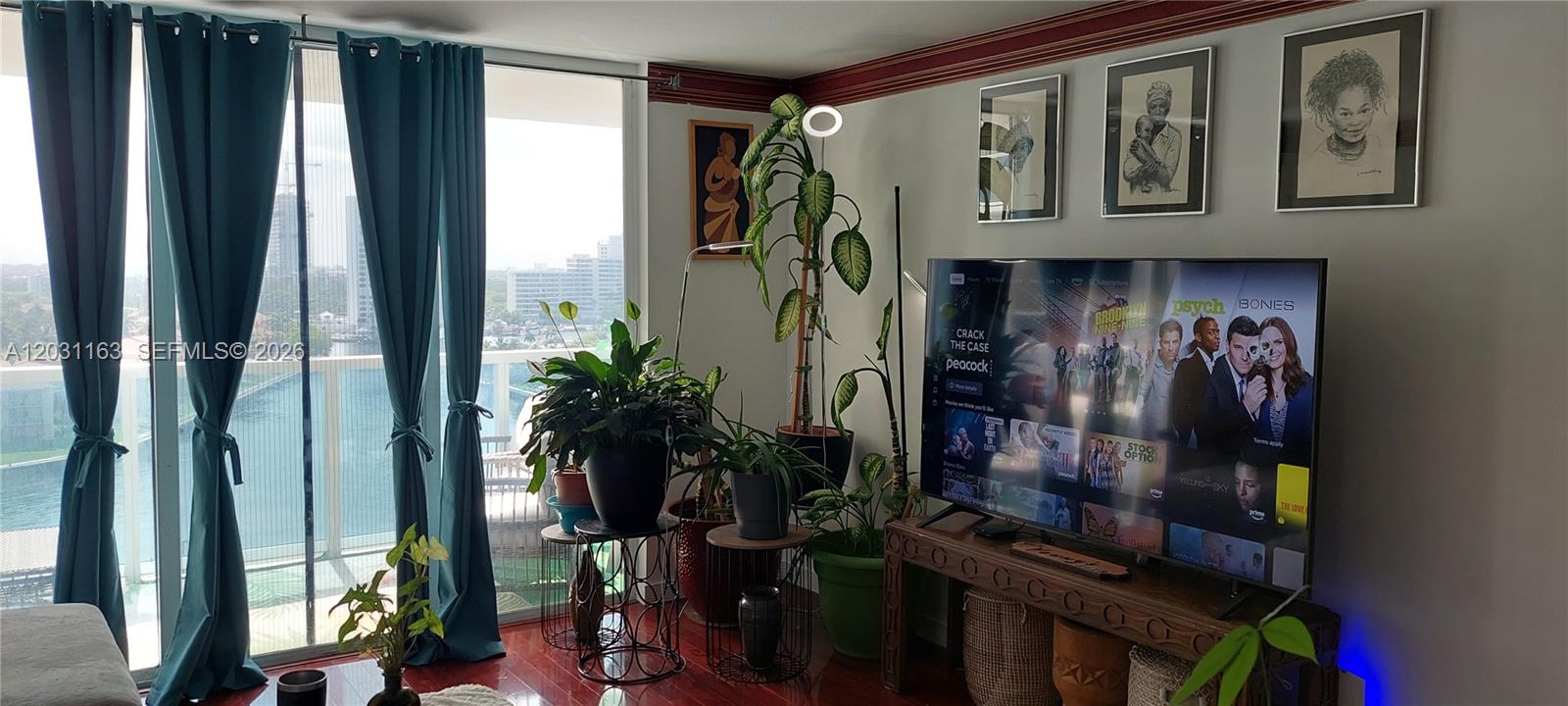 HALLMARK OF HOLLYWOOD CON - Residential Lease