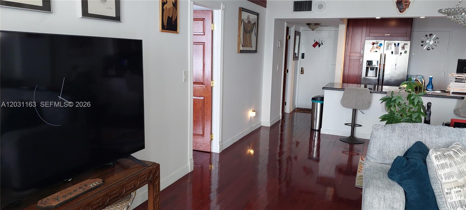 HALLMARK OF HOLLYWOOD CON - Residential Lease