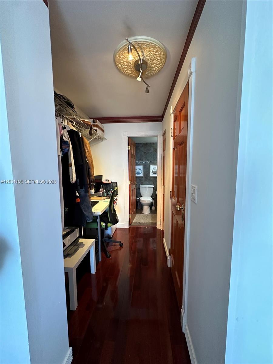 HALLMARK OF HOLLYWOOD CON - Residential Lease