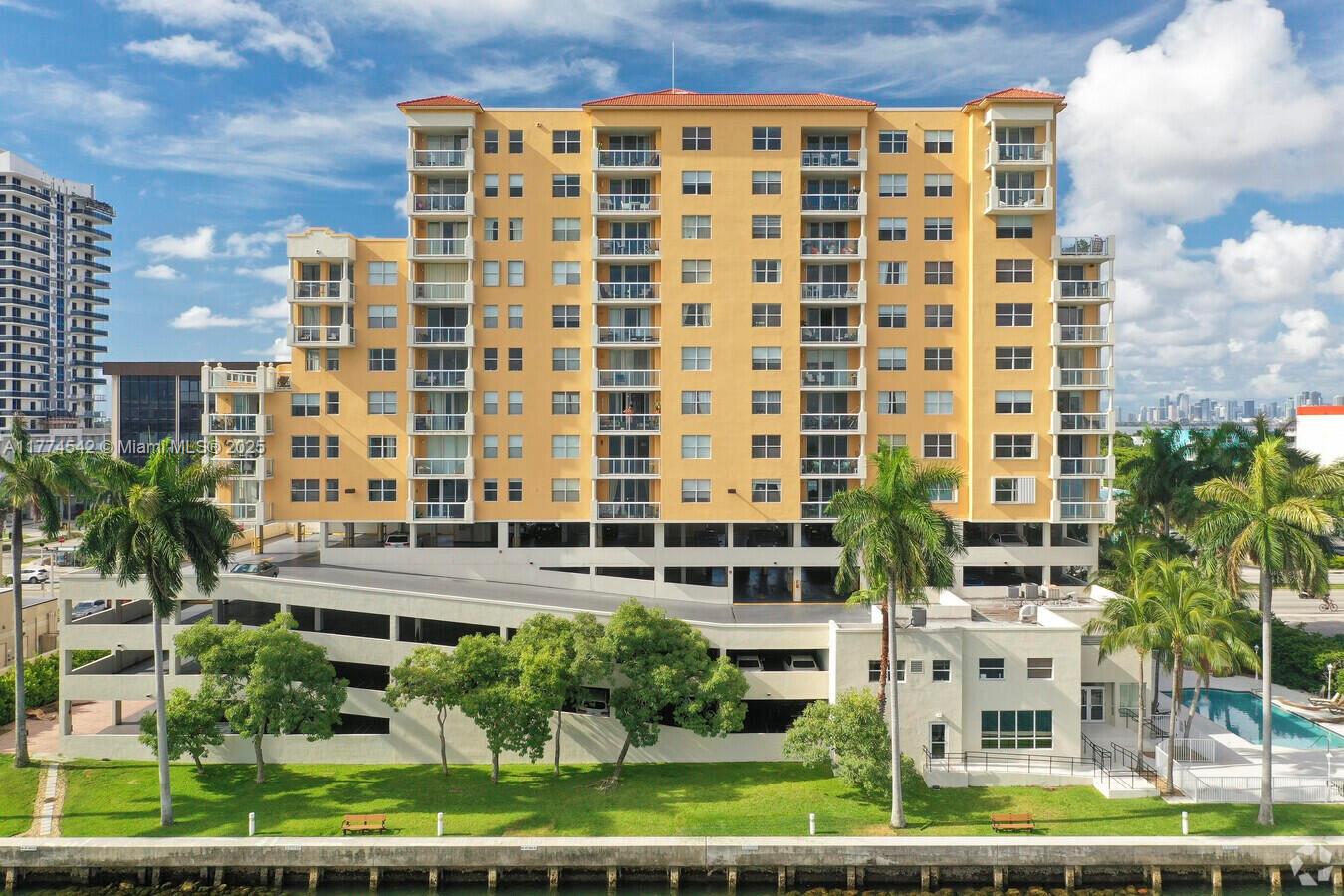 BAYVIEW CONDO AT NORTH BA - Residential
