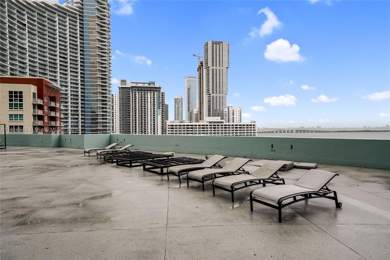 QUANTUM ON THE BAY CONDO - Residential