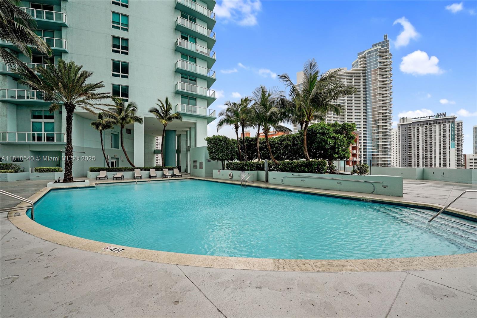 QUANTUM ON THE BAY CONDO - Residential