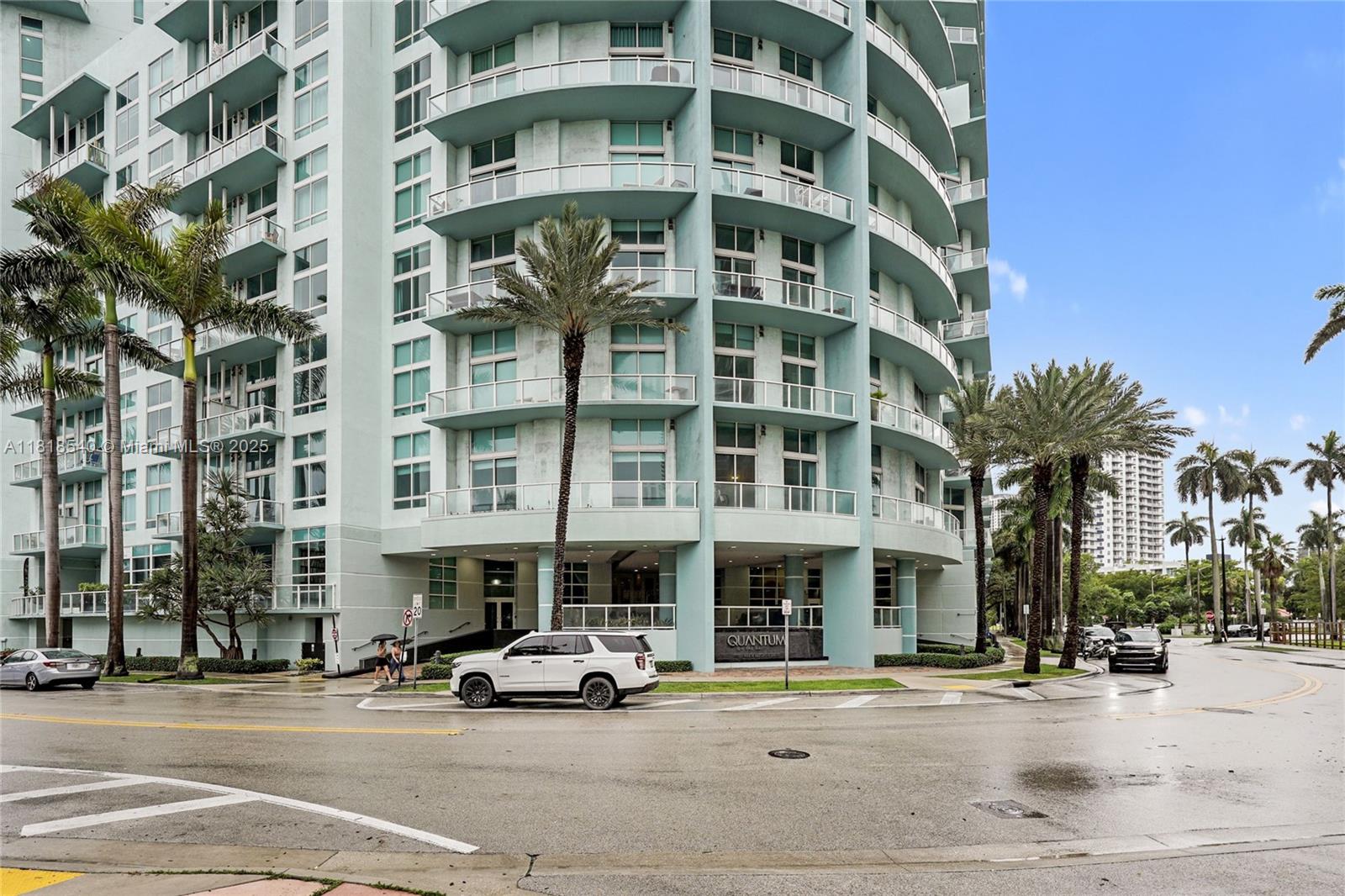 QUANTUM ON THE BAY CONDO - Residential