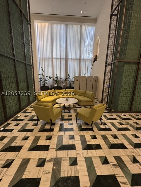 801 SMA DESIGNER SUITES C - Residential