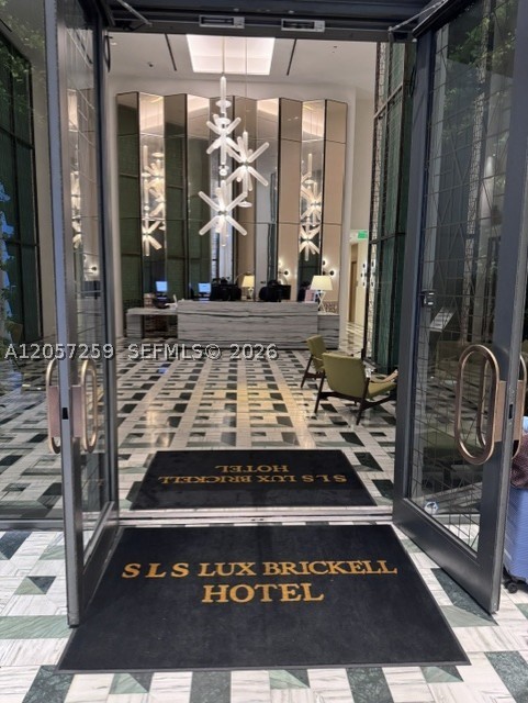 801 SMA DESIGNER SUITES C - Residential