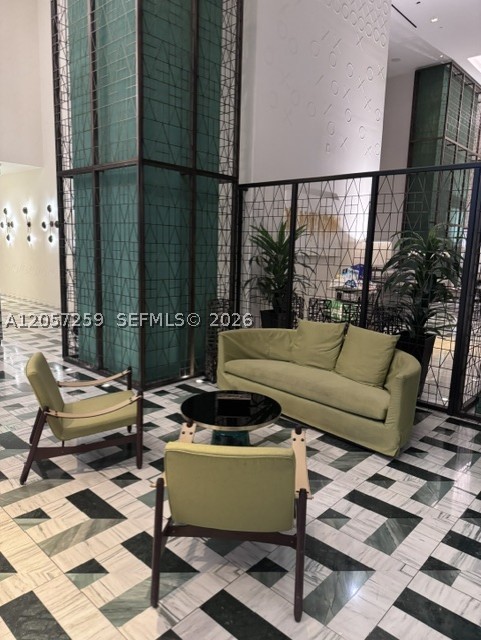 801 SMA DESIGNER SUITES C - Residential
