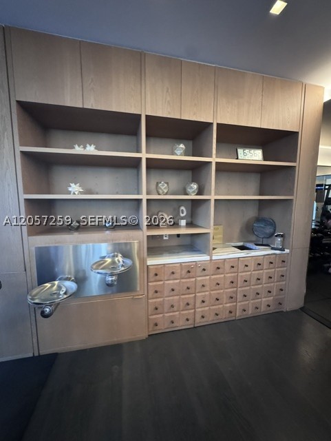 801 SMA DESIGNER SUITES C - Residential