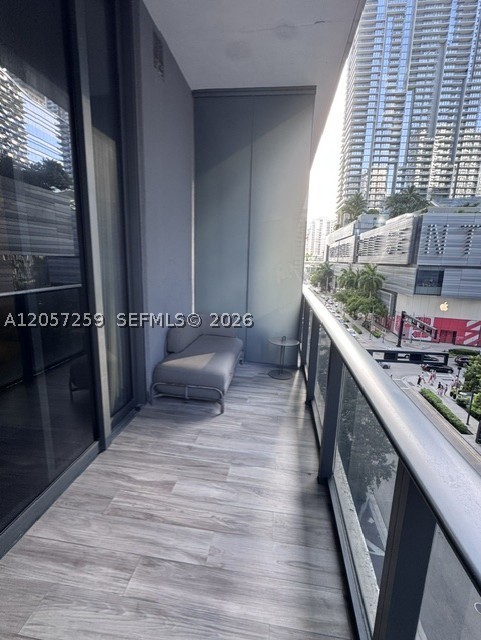 801 SMA DESIGNER SUITES C - Residential