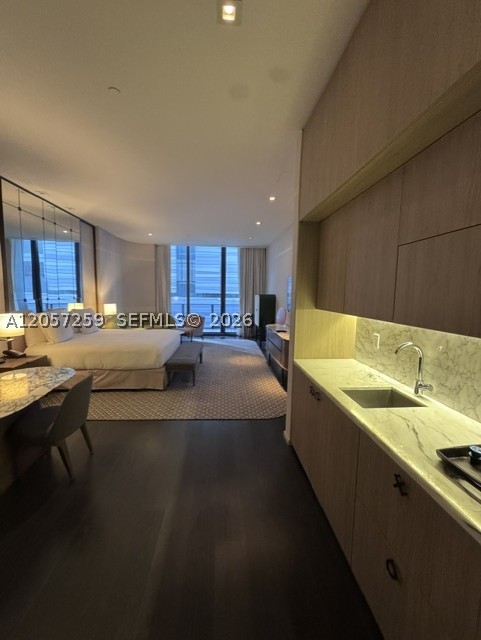 801 SMA DESIGNER SUITES C - Residential