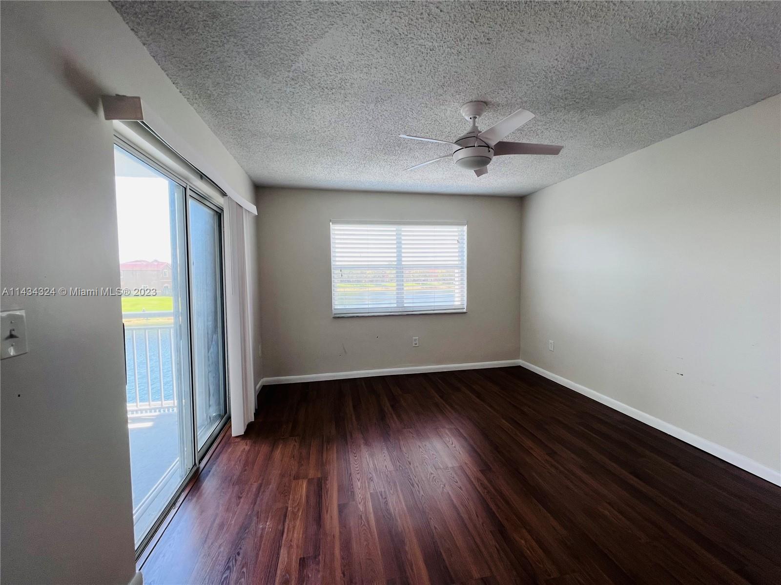 LE CLUB AT OLD CUTLER CON - Residential Lease