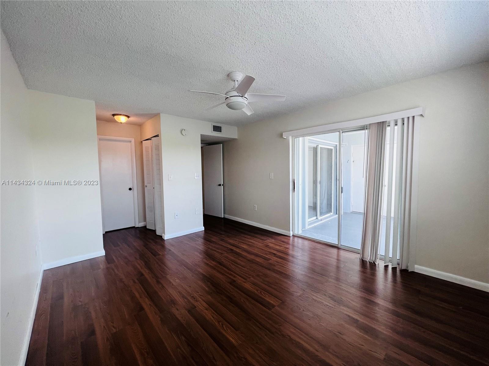 LE CLUB AT OLD CUTLER CON - Residential Lease