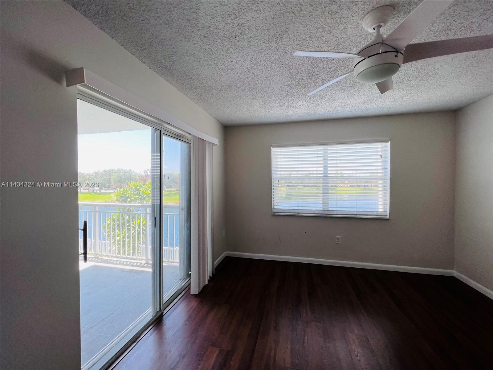 LE CLUB AT OLD CUTLER CON - Residential Lease