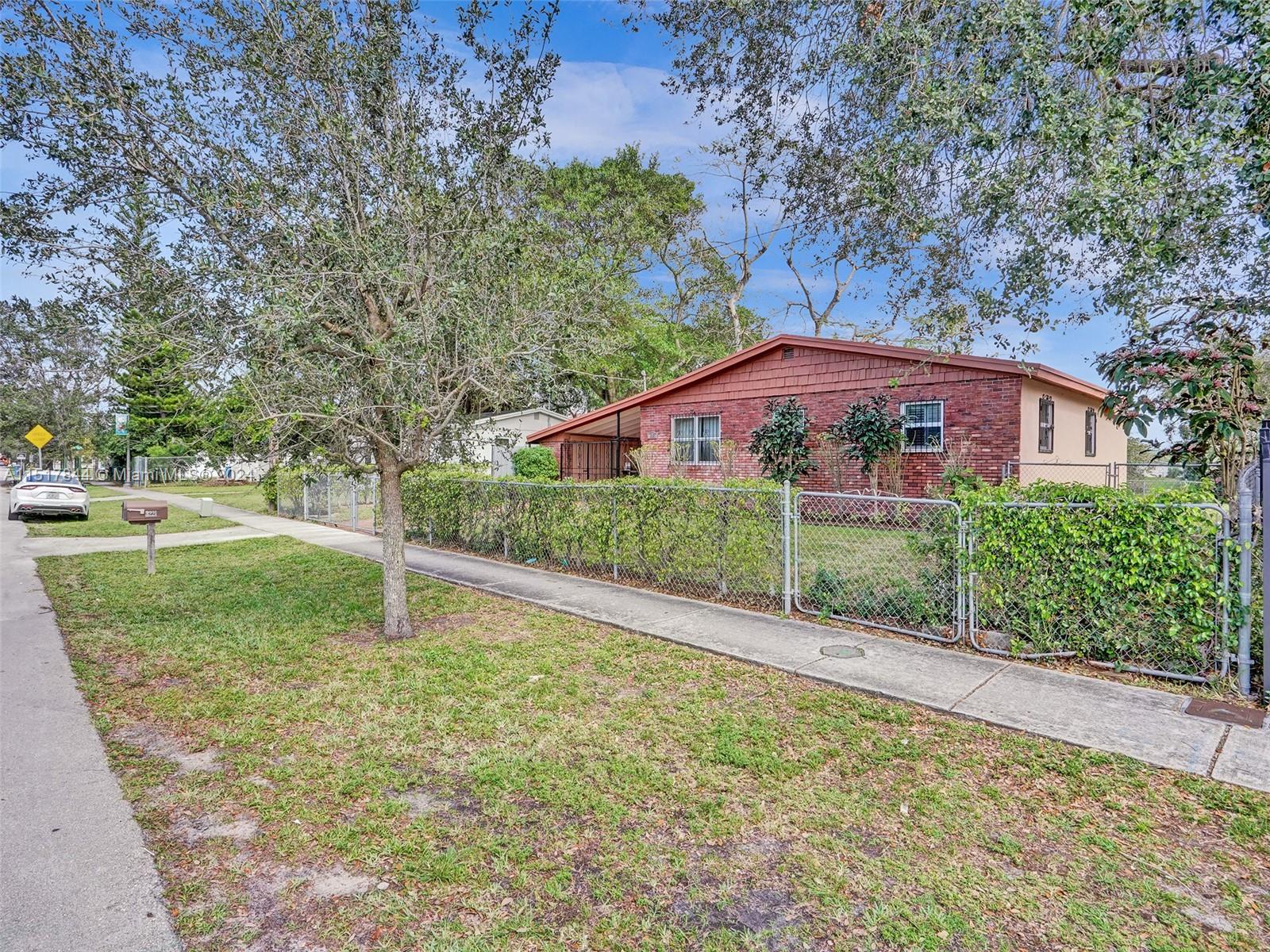 LAKE FOREST SEC 4 - Residential