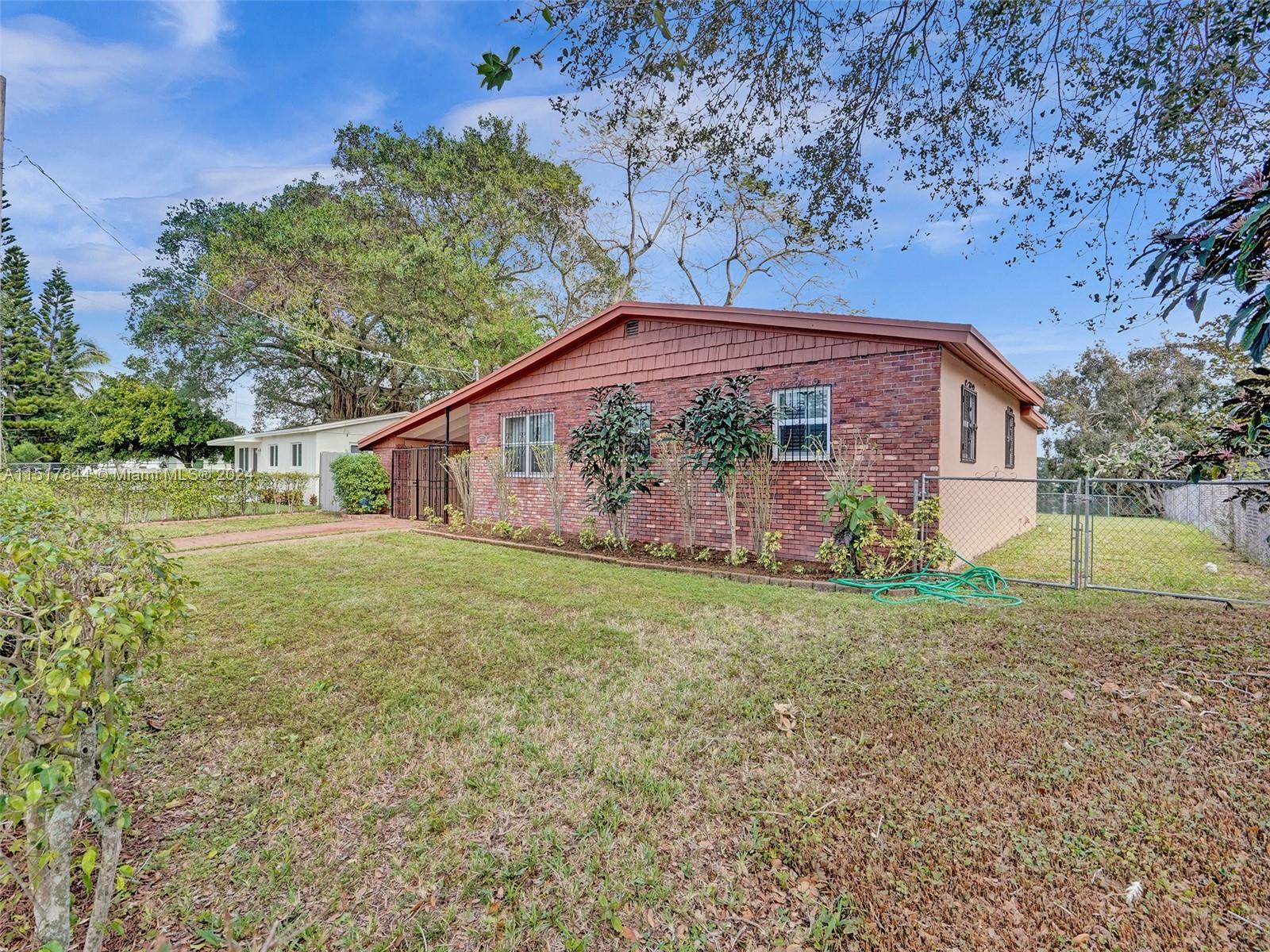 LAKE FOREST SEC 4 - Residential