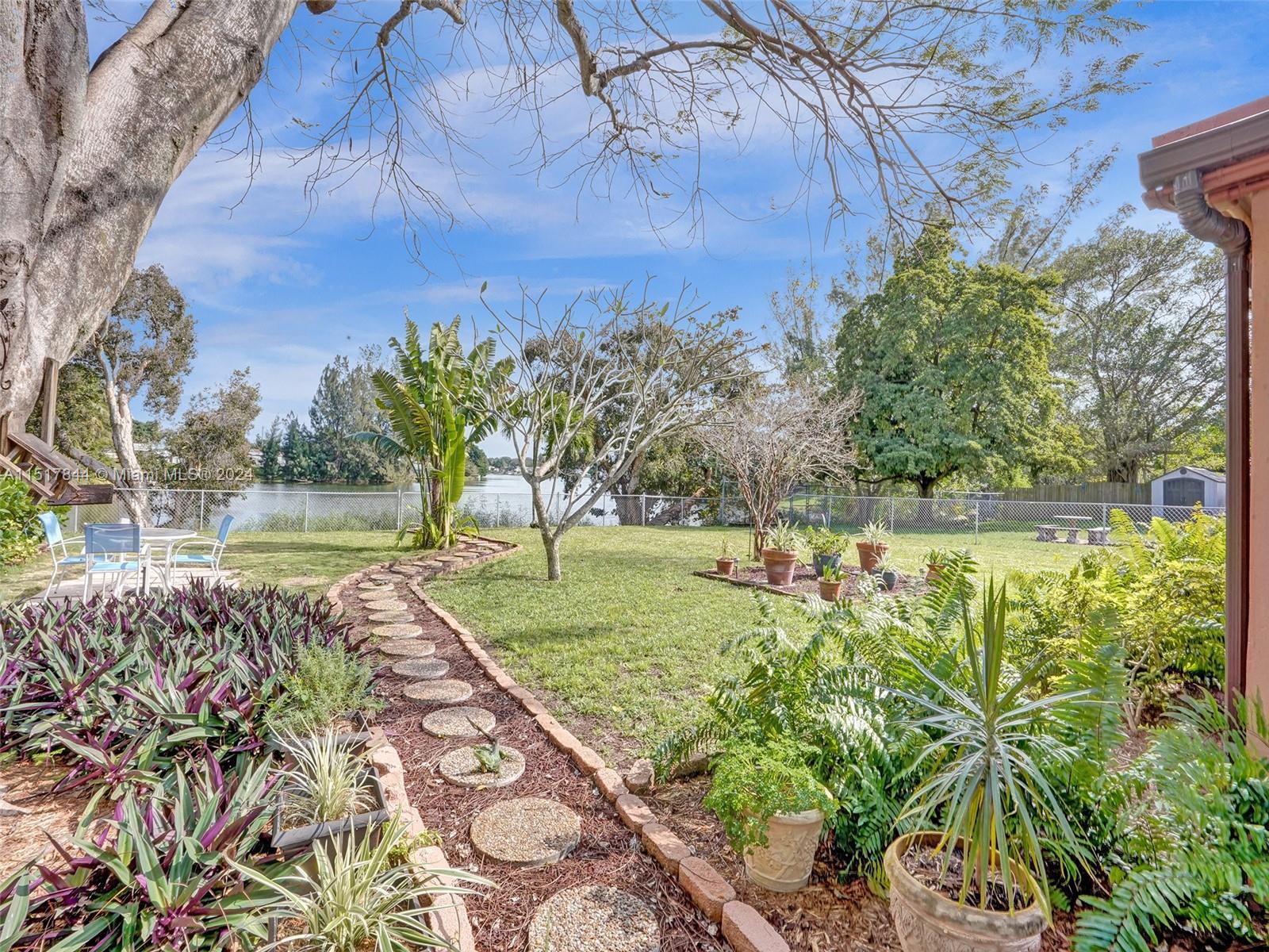 LAKE FOREST SEC 4 - Residential