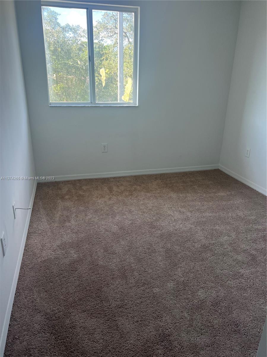 COUNTRY CLUB VILLAS TH CO - Residential