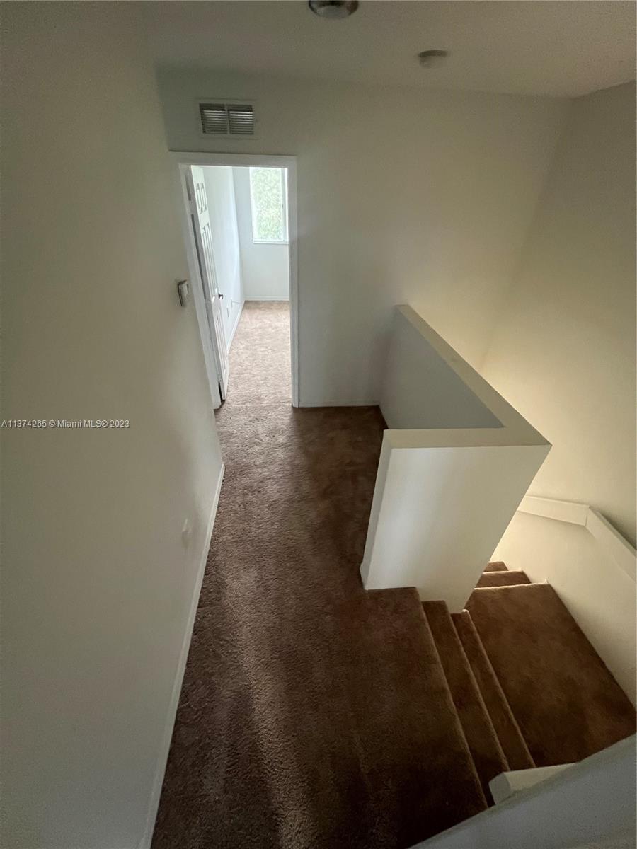 COUNTRY CLUB VILLAS TH CO - Residential