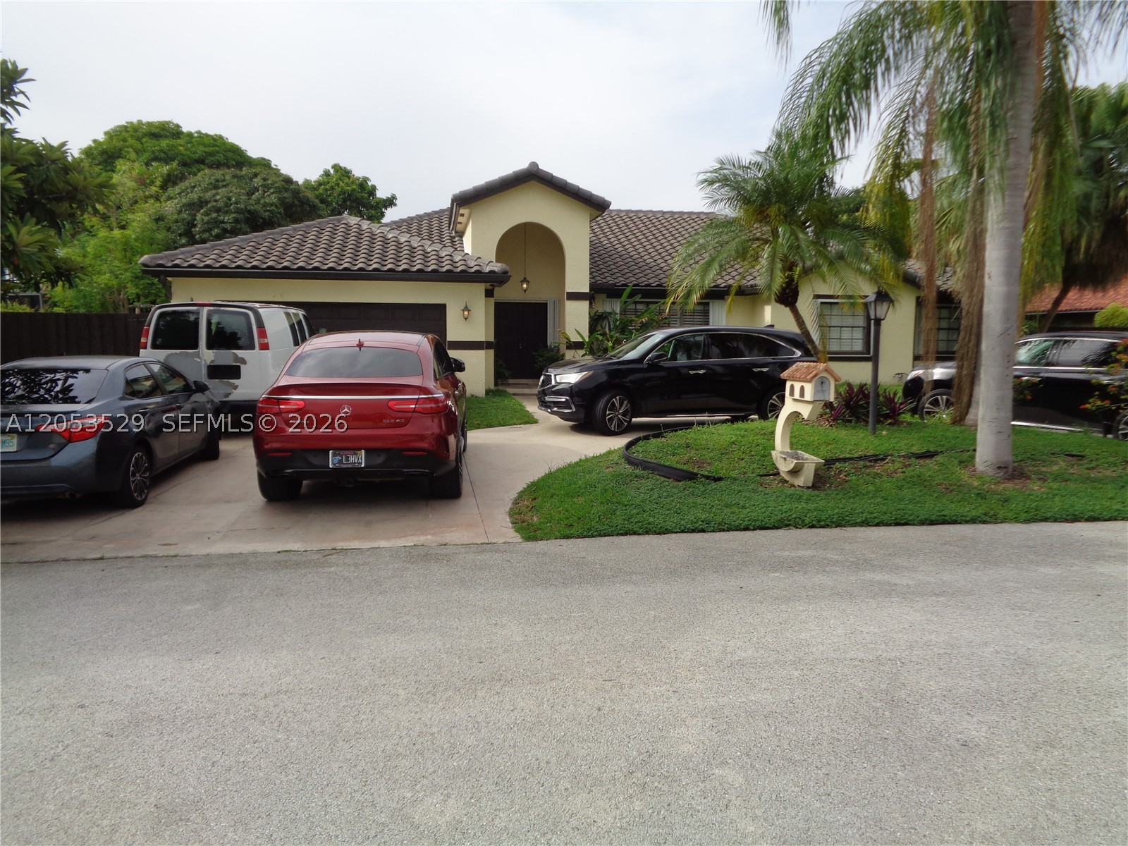 Amazing opportunity to own a beautiful single-family home in one of Kendall's most sought-after neighborhoods! 
This property offers the perfect blend of comfort and convenience, located in an A+ school district.
Enjoy living just minutes away from top-sated restaurants, local recreation centers, supermarkets, and a variety of convenience stores. Perfect for families looking for a vibrant yet peaceful community. 
Extremely easy to show-schedule your tour today before it's gone!!