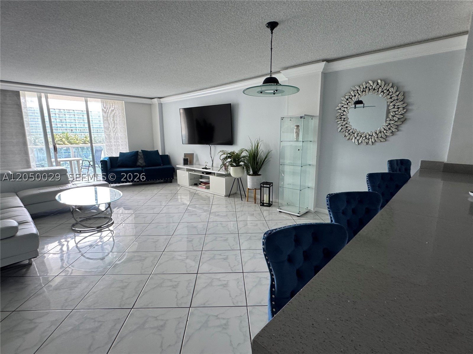 HALLMARK OF HOLLYWOOD CON - Residential Lease