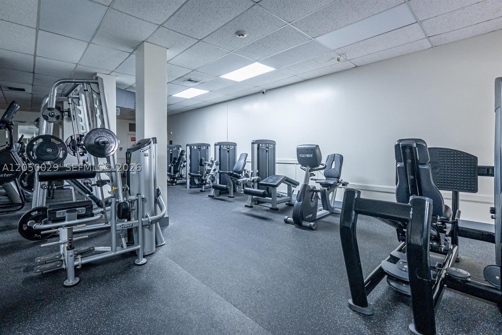 HALLMARK OF HOLLYWOOD CON - Residential Lease