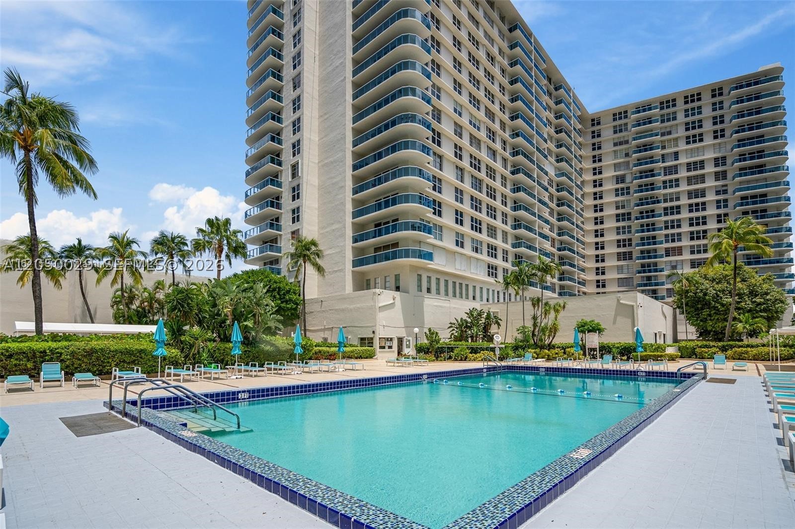 HALLMARK OF HOLLYWOOD CON - Residential Lease