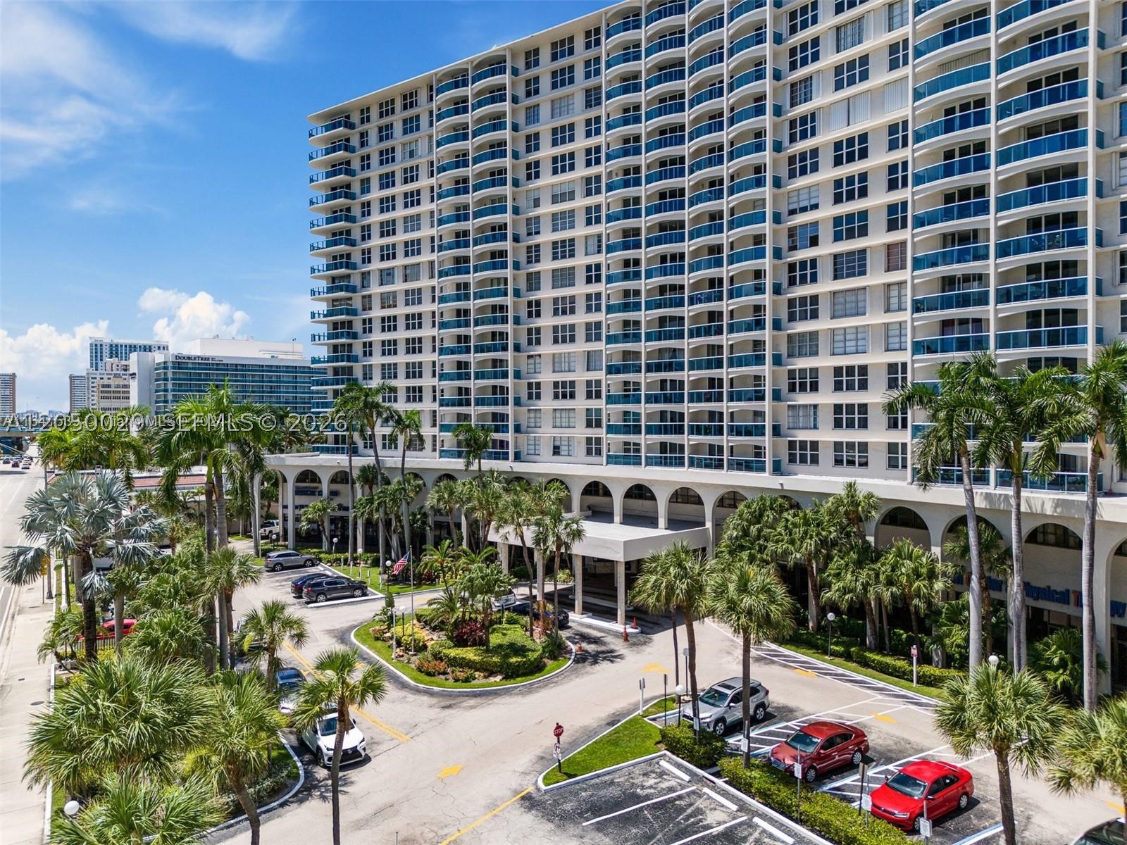 HALLMARK OF HOLLYWOOD CON - Residential Lease