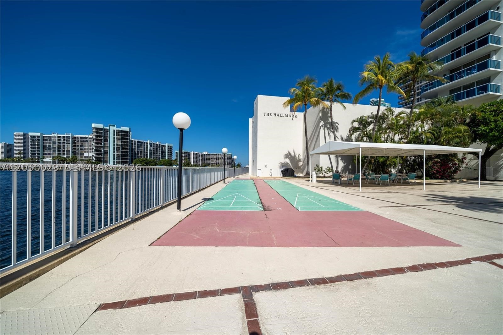 HALLMARK OF HOLLYWOOD CON - Residential Lease