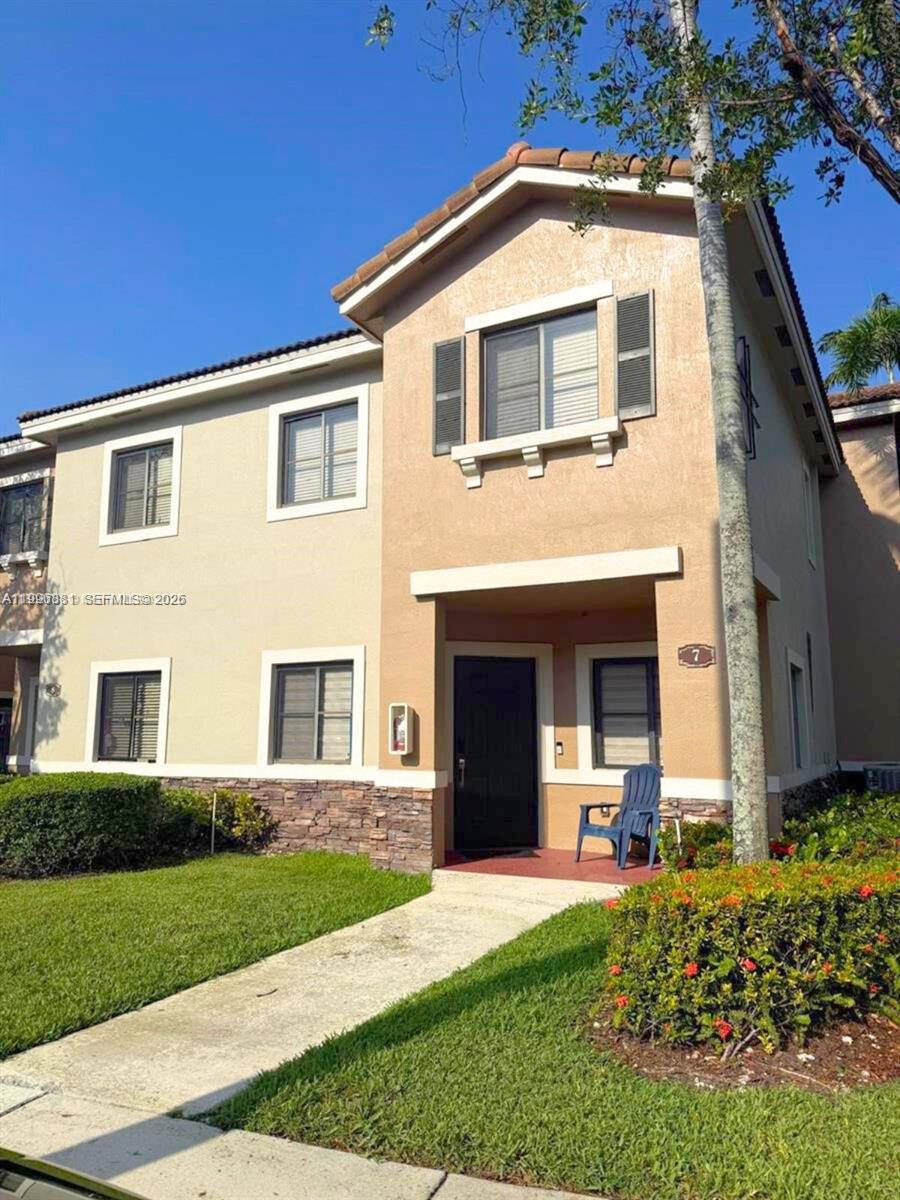 THE COURTS AT BAYSHORE I - Residential