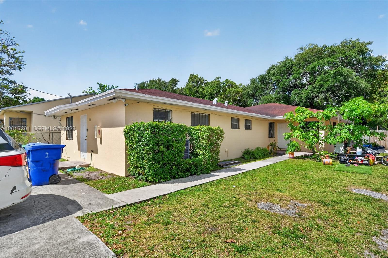 INVESTORS – DON’T MISS THIS!  

Rare opportunity to own a fully stabilized 2005 duplex in one of the fastest-growing pockets east of I-95. Surrounded by affluent neighborhoods, new restaurants, and major redevelopment projects, this area is transforming quickly.

This property is easy to manage with separate utilities, central A/C, and low maintenance costs thanks to newer construction. Tenants pay their own water, electricity, and yard upkeep.

Income: $4,425/month
Leases: Month-to-month, giving you flexibility to remodel or raise rents.

Neighboring adjacent property may also consider selling if anyone interested in having contiguous lots.