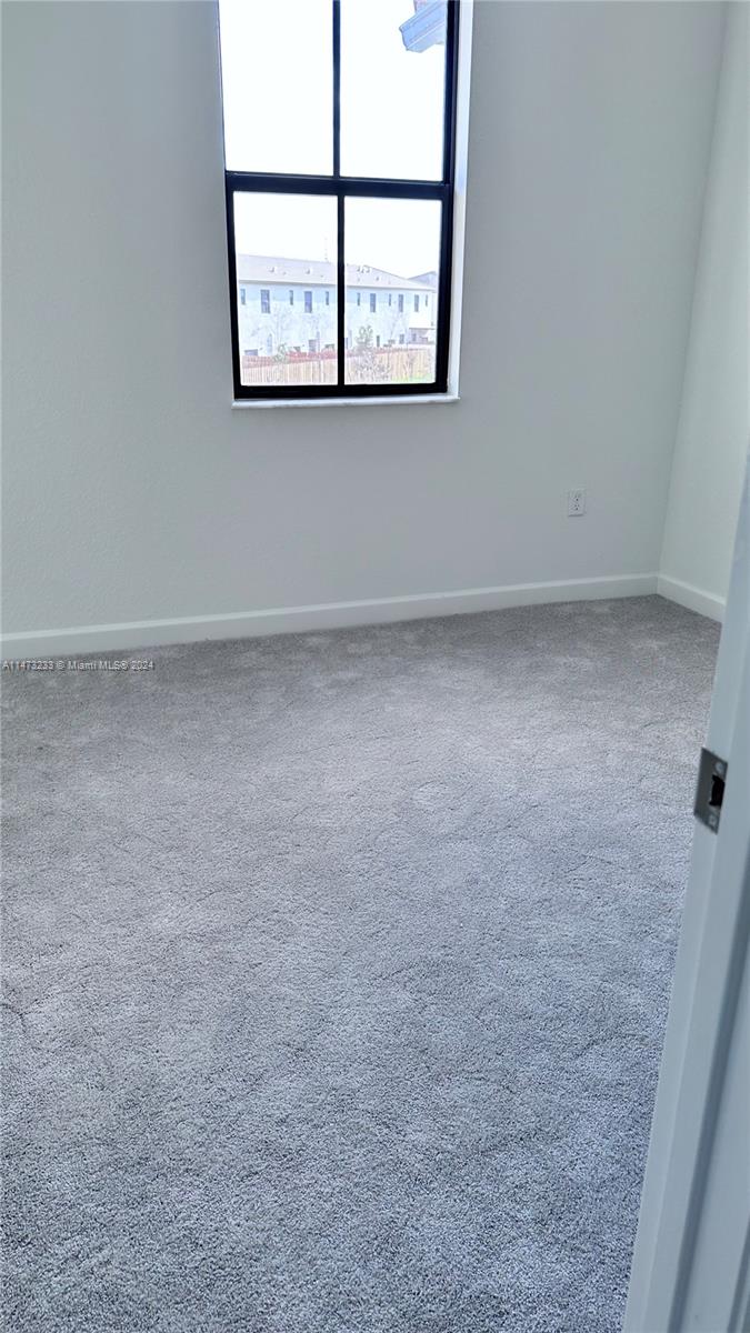 SIENNA RESERVE - Residential Lease