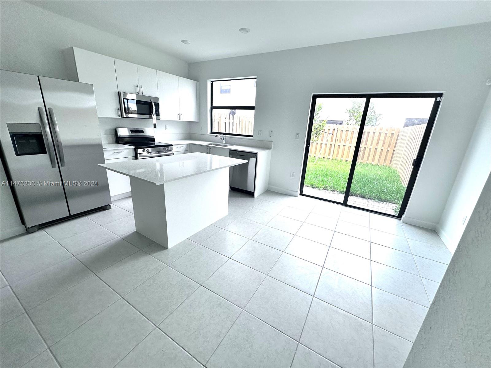 SIENNA RESERVE - Residential Lease