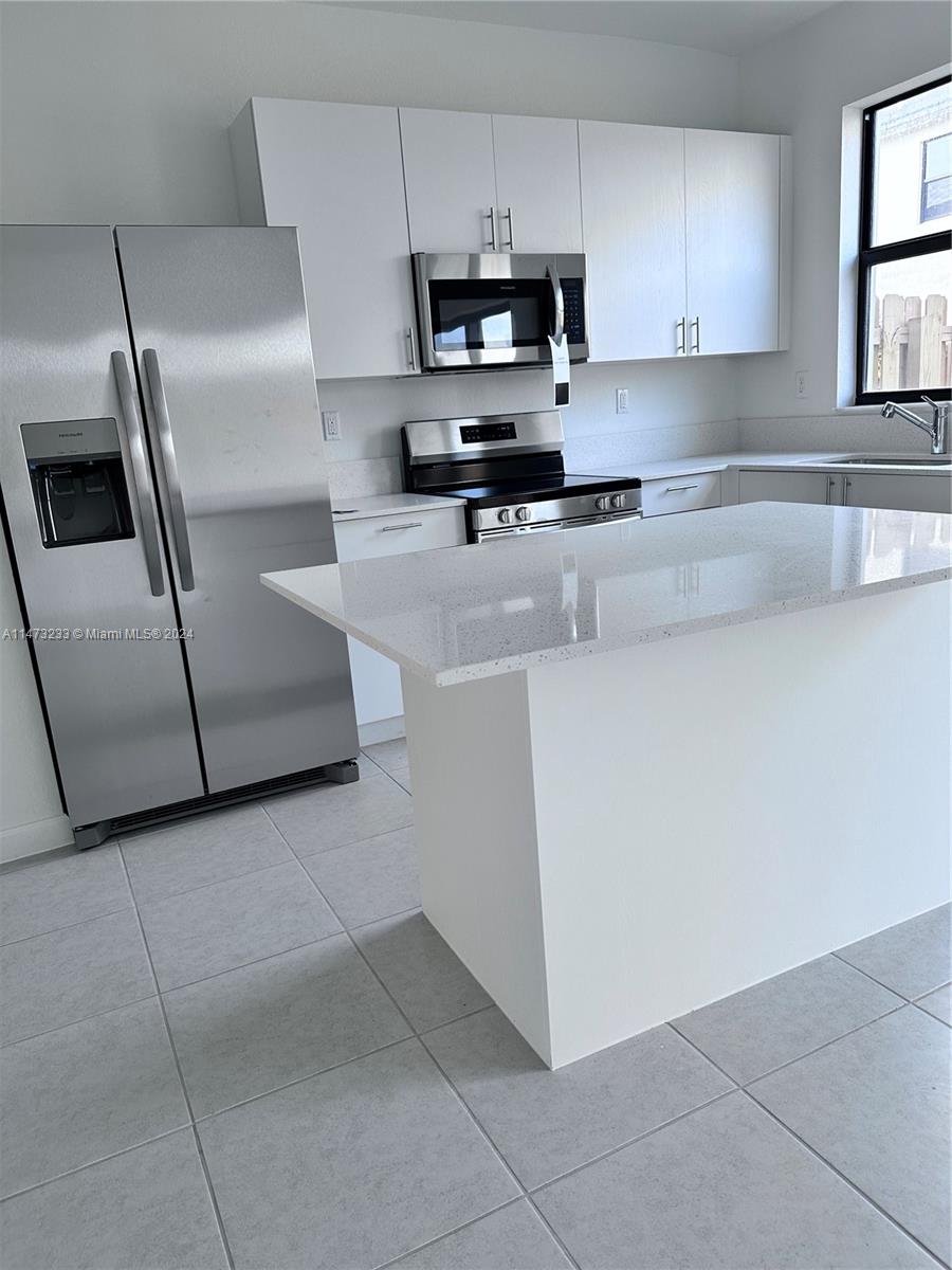 SIENNA RESERVE - Residential Lease