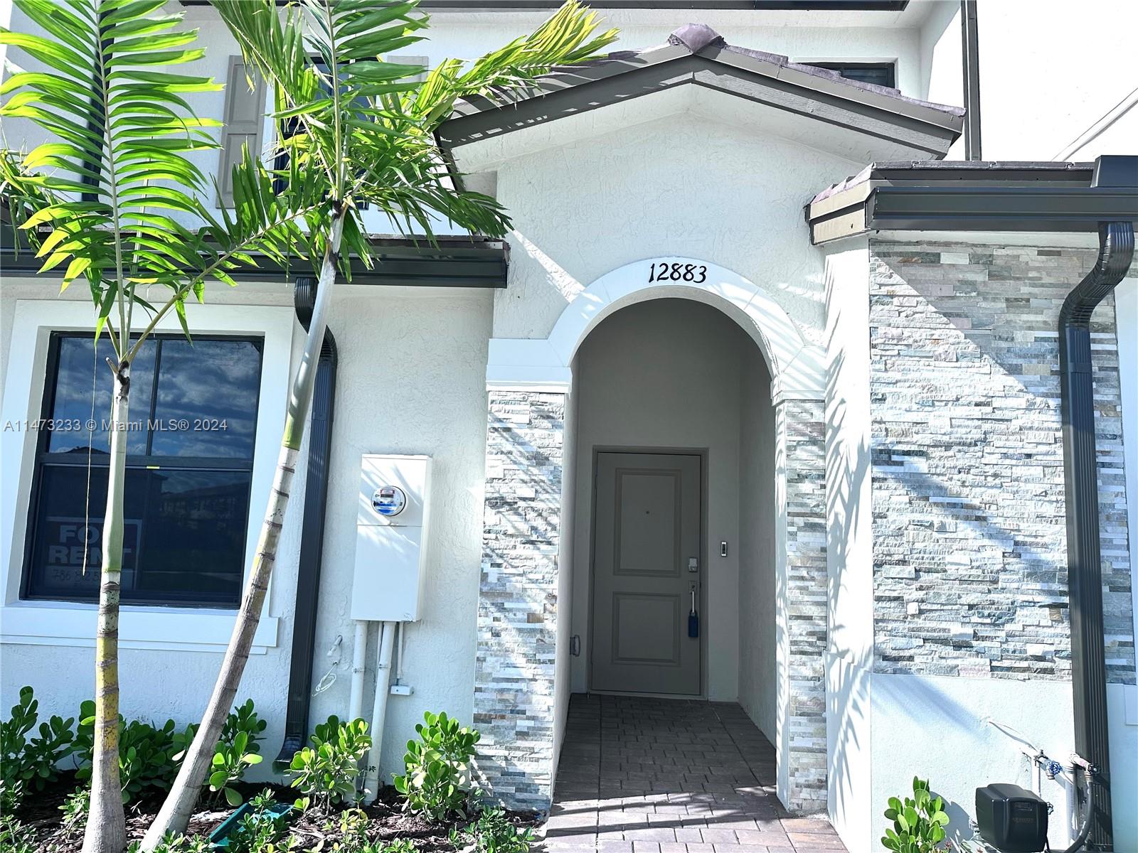SIENNA RESERVE - Residential Lease