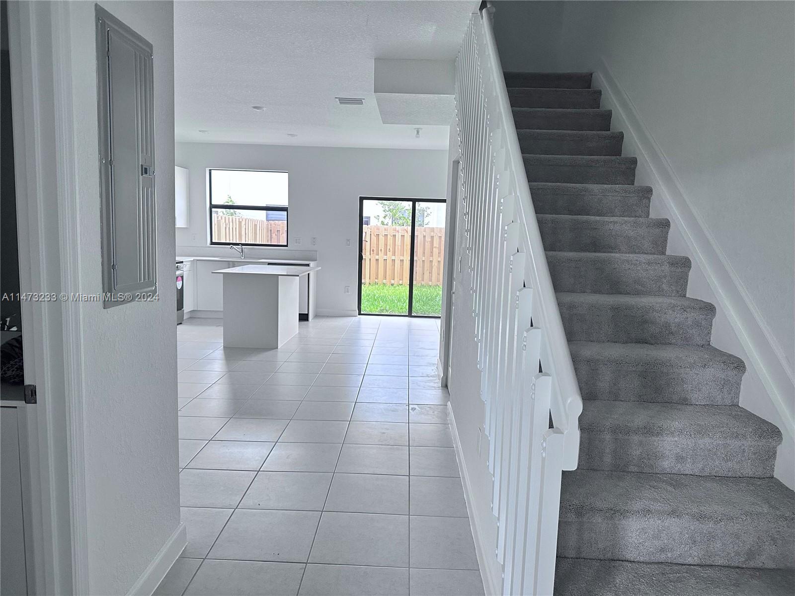 SIENNA RESERVE - Residential Lease