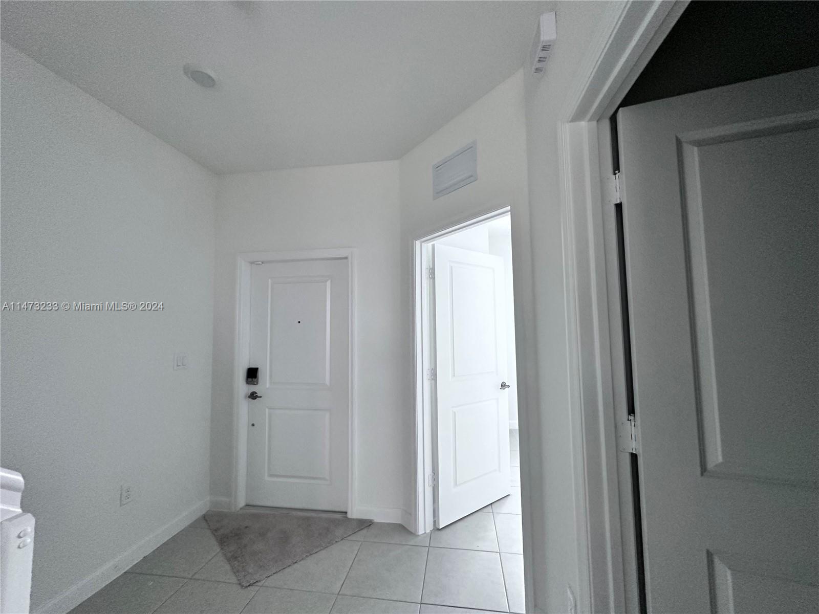 SIENNA RESERVE - Residential Lease