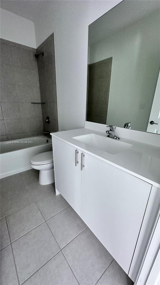 SIENNA RESERVE - Residential Lease