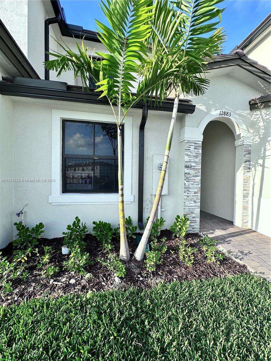 SIENNA RESERVE - Residential Lease