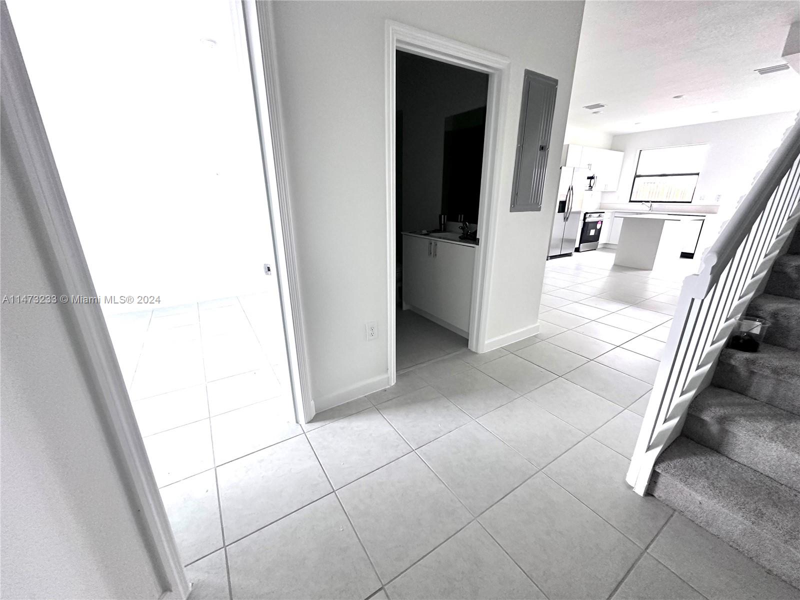 SIENNA RESERVE - Residential Lease