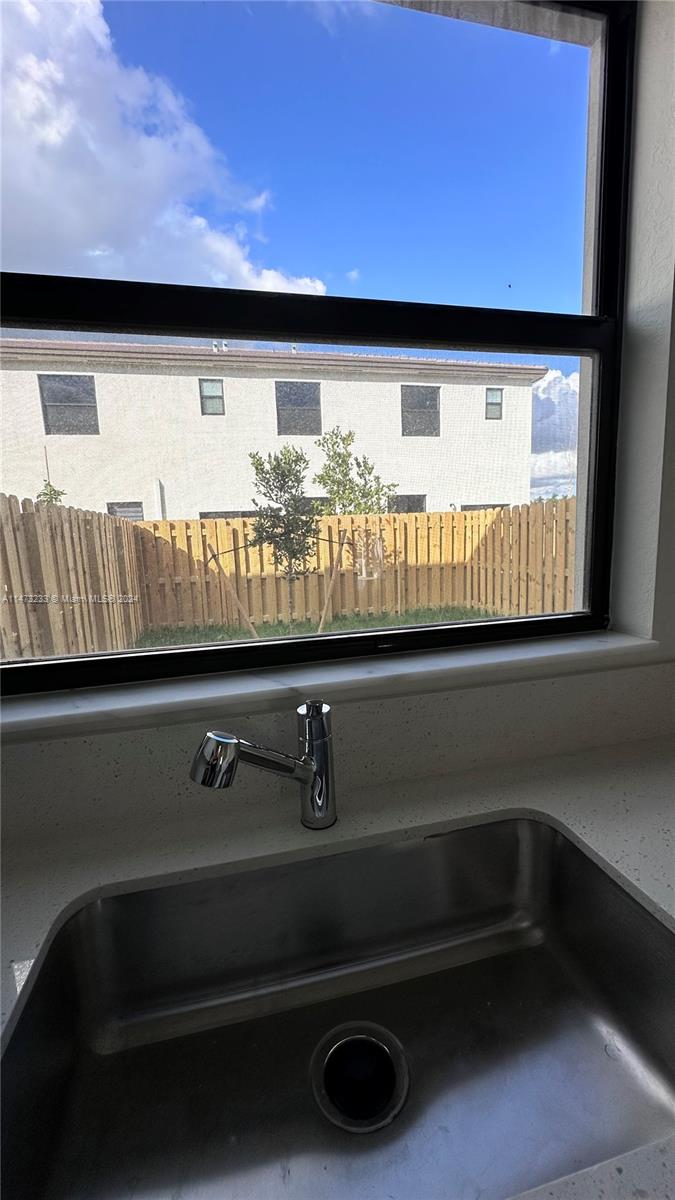 SIENNA RESERVE - Residential Lease