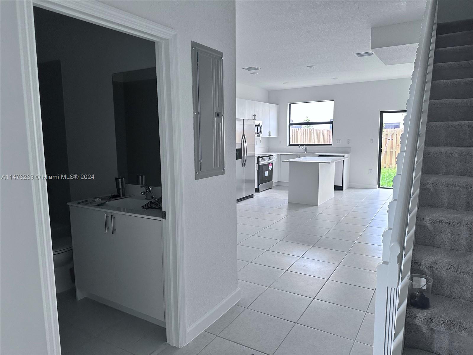 SIENNA RESERVE - Residential Lease