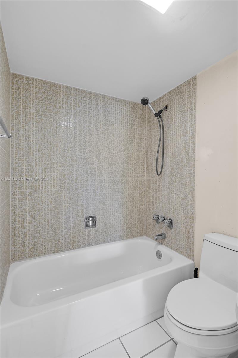 BISCAYA III CONDO - Residential