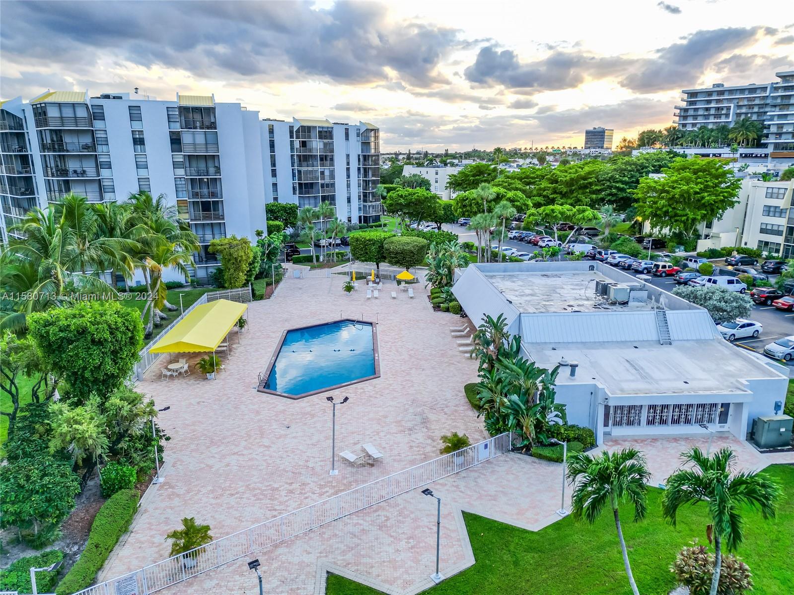 BISCAYA III CONDO - Residential