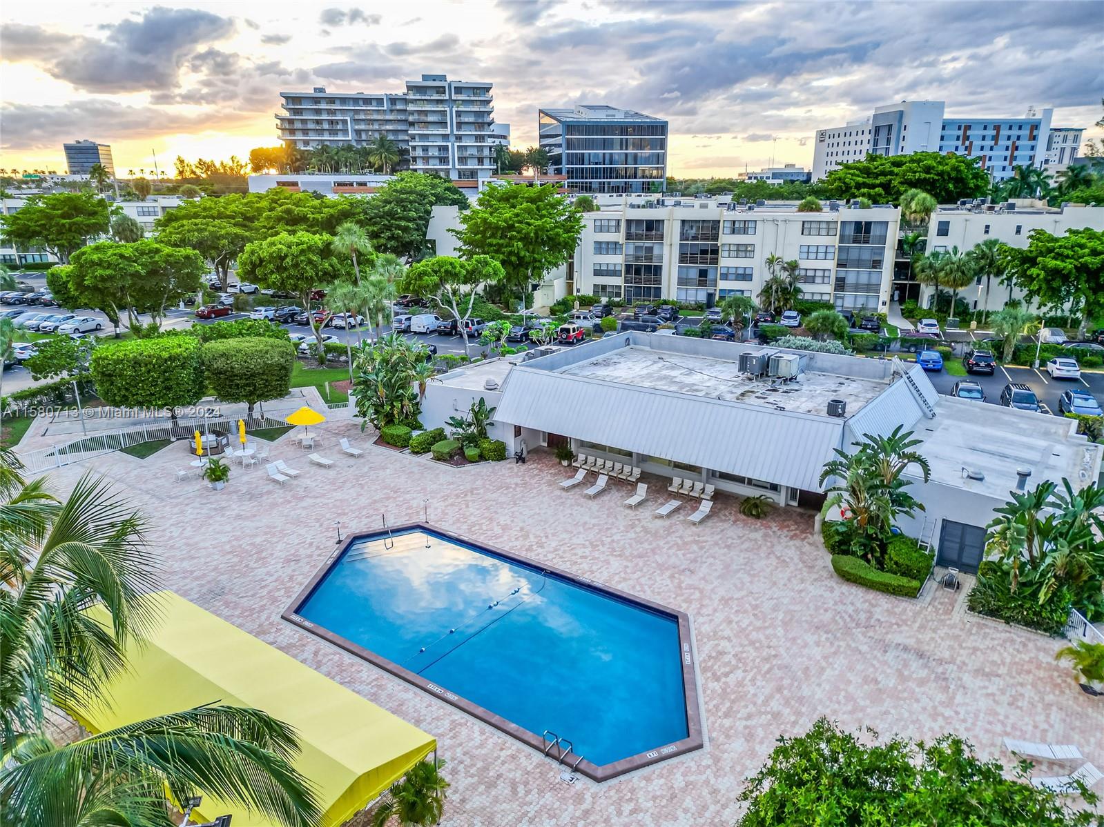 BISCAYA III CONDO - Residential