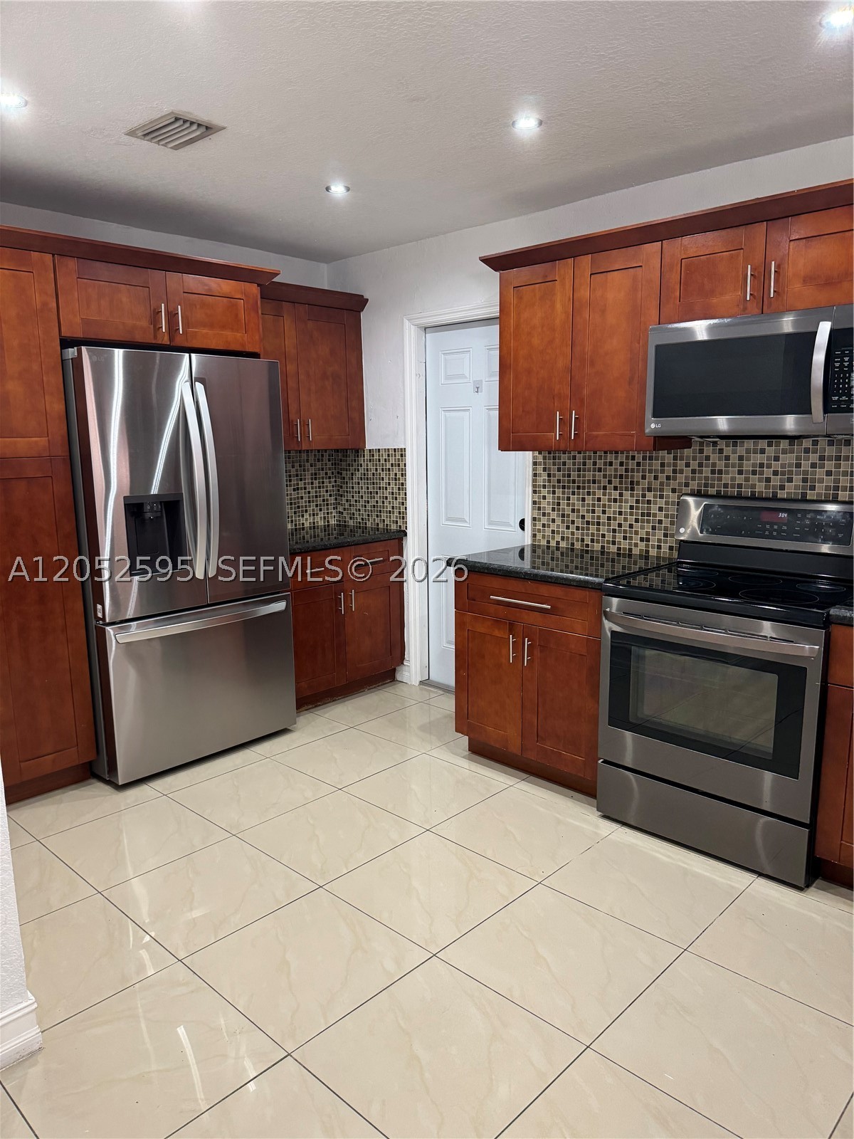 PALM SPRINGS NORTH SEC N - Residential Lease