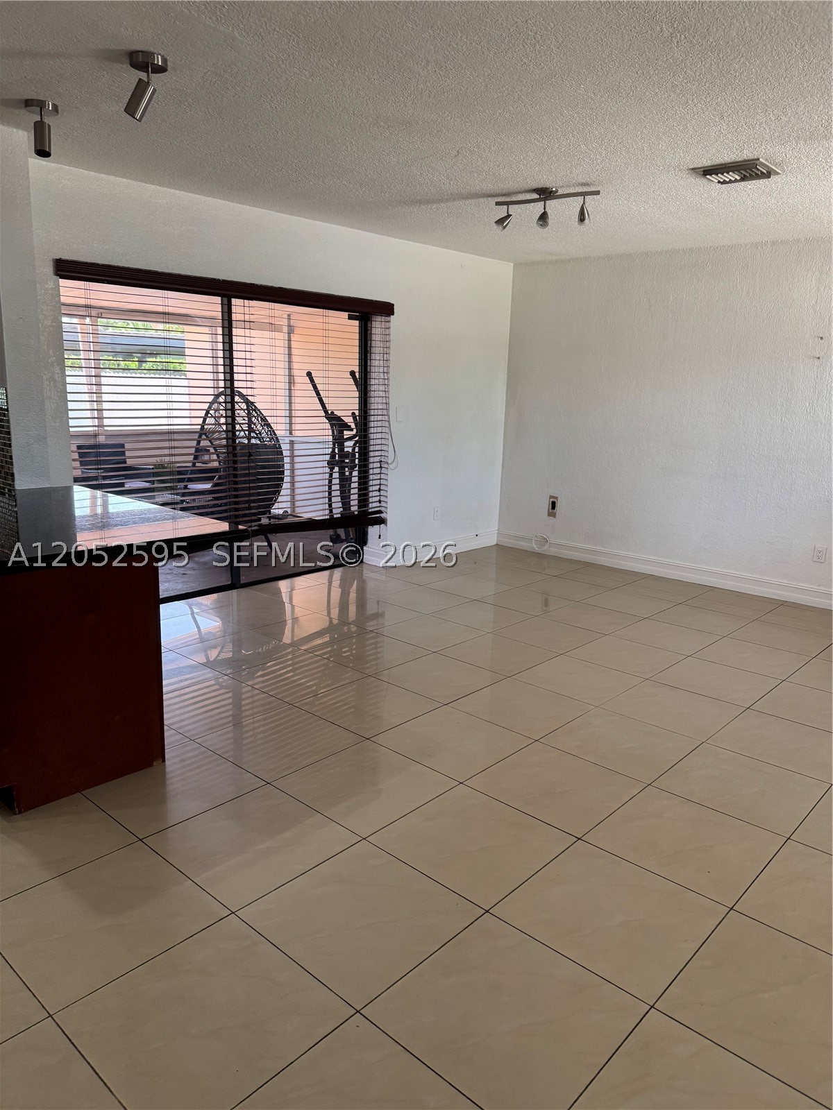 PALM SPRINGS NORTH SEC N - Residential Lease