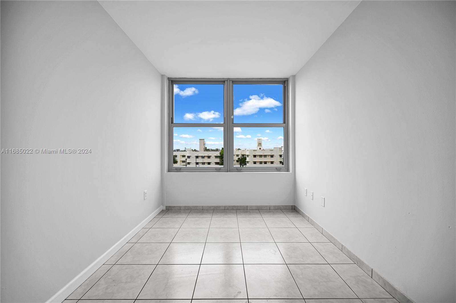 TRITON TOWER CONDO - Residential Lease