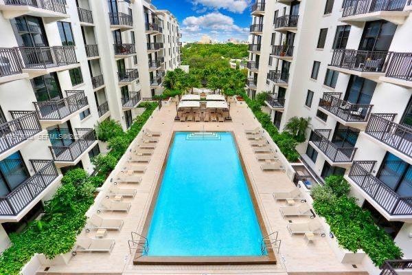 MERRICK MANOR CONDO - Residential